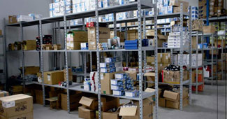 圣誕要到了，禮物多的只能用勝通貨架來存放了！