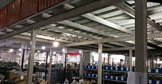 2016年，這已經(jīng)是第六次定制鋼平臺托盤貨架了....