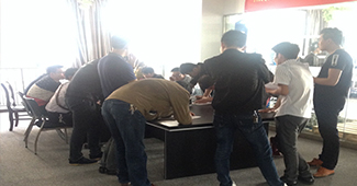 勝通貨架安裝團隊火爆應(yīng)聘現(xiàn)場