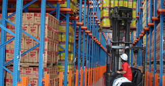 倉儲(chǔ)貨架定做廠家  勝通稱第二沒人敢稱第一