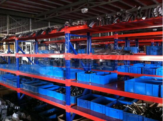 還在為找貨架而發(fā)愁，讓勝通貨架幫你解決