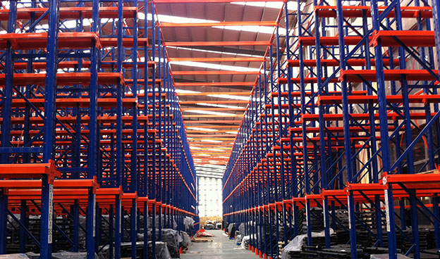 勝通貨架小編告訴您倉庫貨架應(yīng)該這樣選
