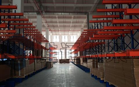 奧普集成吊頂：懸臂貨架還選勝通智能倉儲(chǔ)