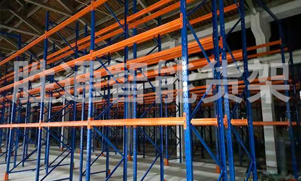 祝賀勝通智能倉(cāng)儲(chǔ)為杭州臨港物流定做110組重型橫梁貨架安裝完成