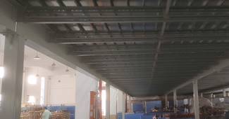 好貨架，就得選勝通：來(lái)看，浙江佐藤制冷的鋼平臺(tái)貨架案例！