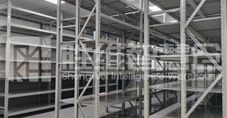 倉庫貨物種類繁多難存??？選用重型貨架又安全又存取高效！