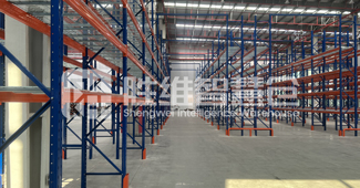 定制款重型貨架，幫助新能源企業(yè)快速實現(xiàn)倉庫空間高效利用