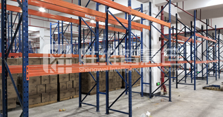 金屬制品企業(yè)用這款重型貨架，空間大效率高，可真不錯！