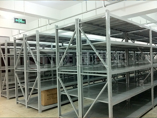 標(biāo)準(zhǔn)貨架的分類(lèi),中型貨架.jpg 標(biāo)準(zhǔn)貨架的分類(lèi),中型貨架.jpg