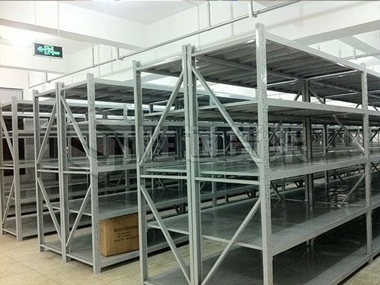 重型貨架，中型貨架，模具貨架.jpg