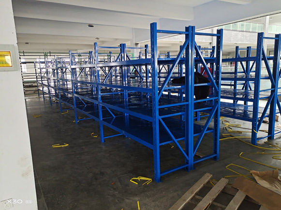 勝通-中型貨架2