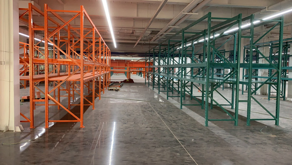 奧卡姆拉重型貨架現(xiàn)場 奧卡姆拉重型貨架現(xiàn)場