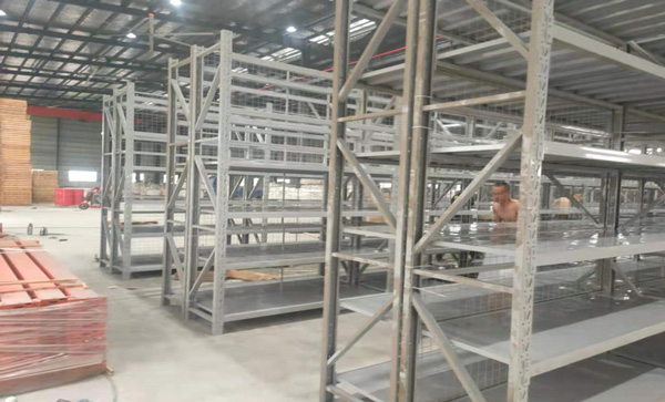 醫(yī)藥行業(yè)適用的中型貨架，衢州瑞草堂只信賴勝通出品！