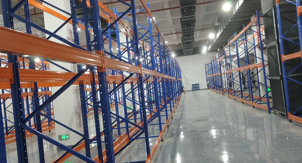 勝通重型貨架憑借匠心品質(zhì)，贏得浙江大冢制藥的一致好評！