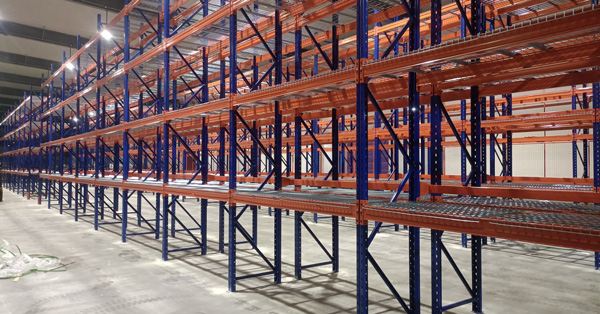 一款定制型重型橫梁貨架，讓浙江德宏一舉擺脫倉(cāng)儲(chǔ)難題！