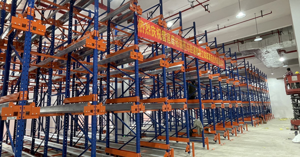 找品質(zhì)更有保障的穿梭車貨架，浙江普洛康裕制藥推薦勝通！