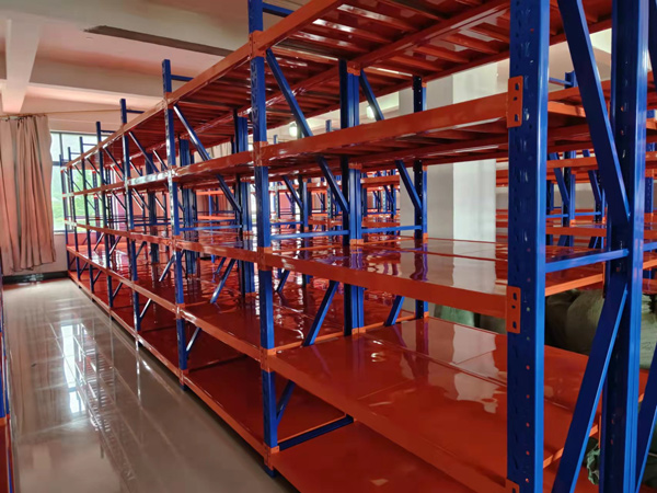 好中型貨架，勝通造：恭喜杭州實興服飾中型貨架項目圓滿成功！