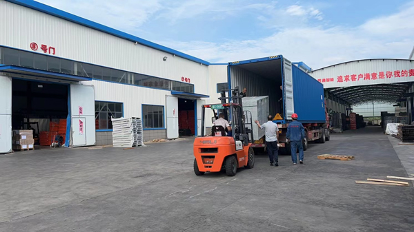 600個(gè)面料框直發(fā)海外，宏思企業(yè)表示勝通貨架就是靠譜！