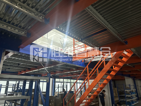 倉(cāng)儲(chǔ)平臺(tái)貨架