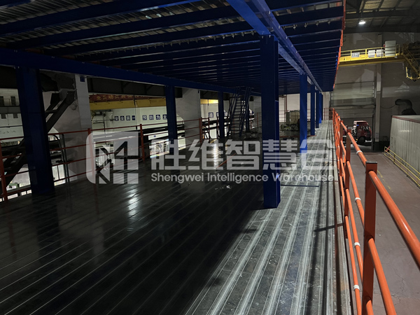 鋼平臺(tái)600.jpg 鋼平臺(tái)600.jpg