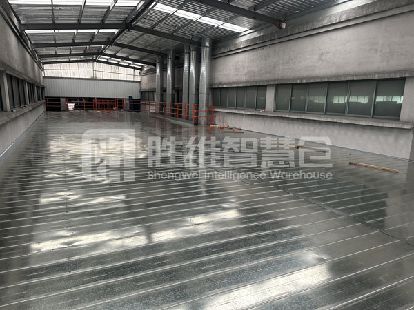 鋼平臺(tái)600.jpg 鋼平臺(tái)600.jpg