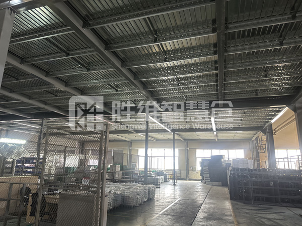 金屬制品鋼平臺2600.jpg 金屬制品鋼平臺2600.jpg