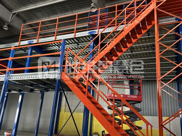 鋼平臺600.jpg 鋼平臺600.jpg