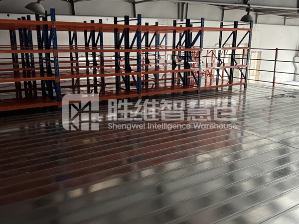 鋼平臺2600.jpg 鋼平臺2600.jpg